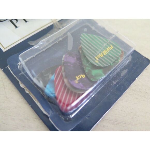 FirstAct Guitar Picks, Medium Gauge .70 MM Thickness, 13 Count - Picture 3 of 3